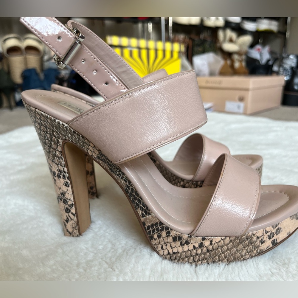 Nordstrom Halogen taupe heels worn once